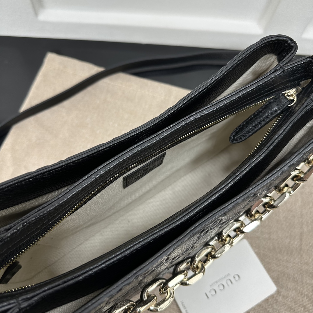 Gucci Hobo Bags